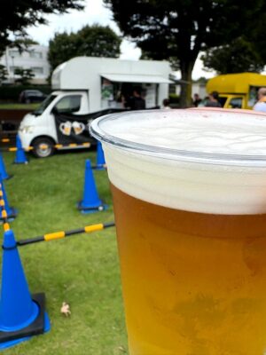 中山競馬場のオクトーバーフェストでのドイツビール